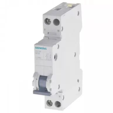 Invacare 1056554 - Circuit Breaker, 8 AMP